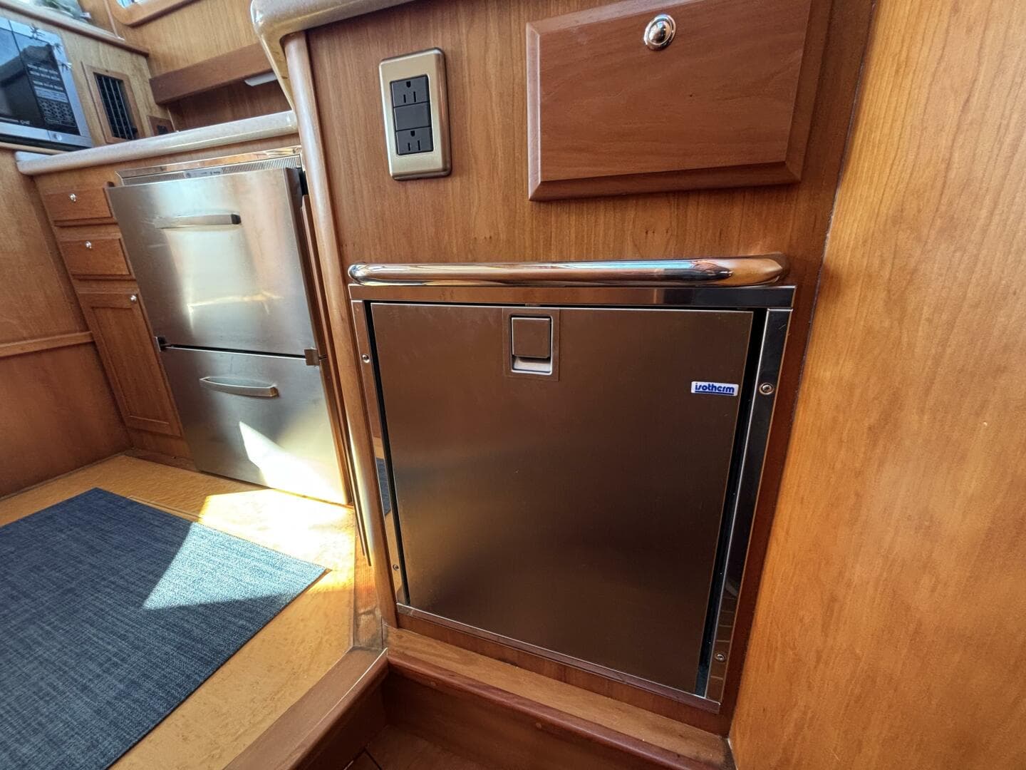 2011 Sabre 40 Sedan — photo 24