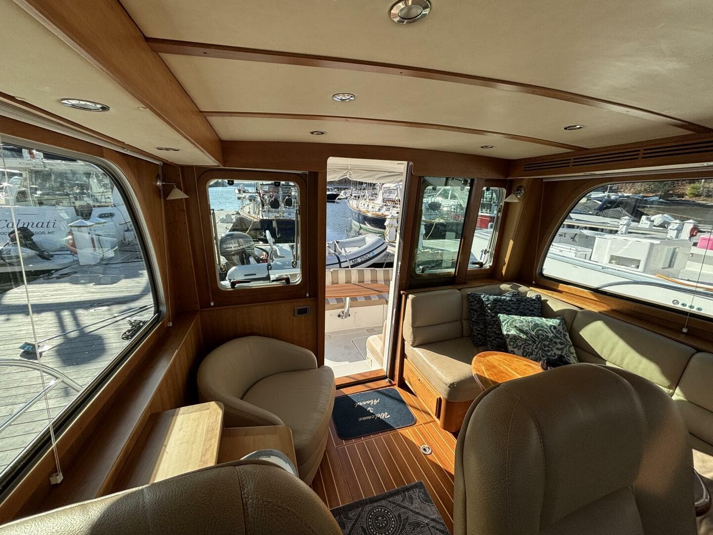 2011 Sabre 40 Sedan — photo 21