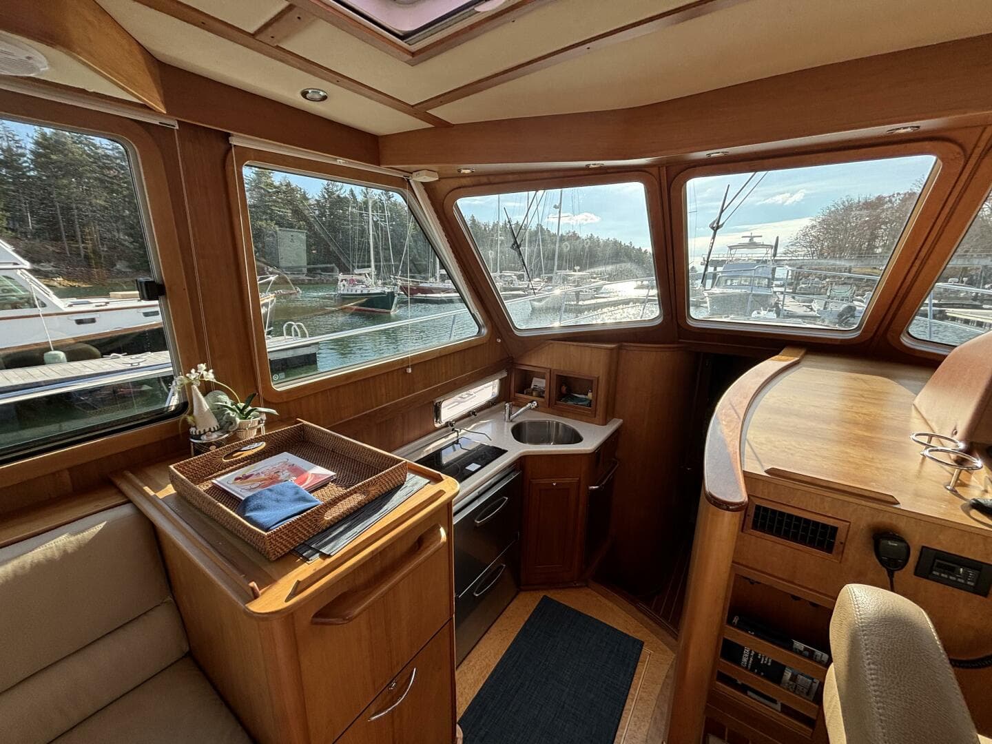 2011 Sabre 40 Sedan — photo 45