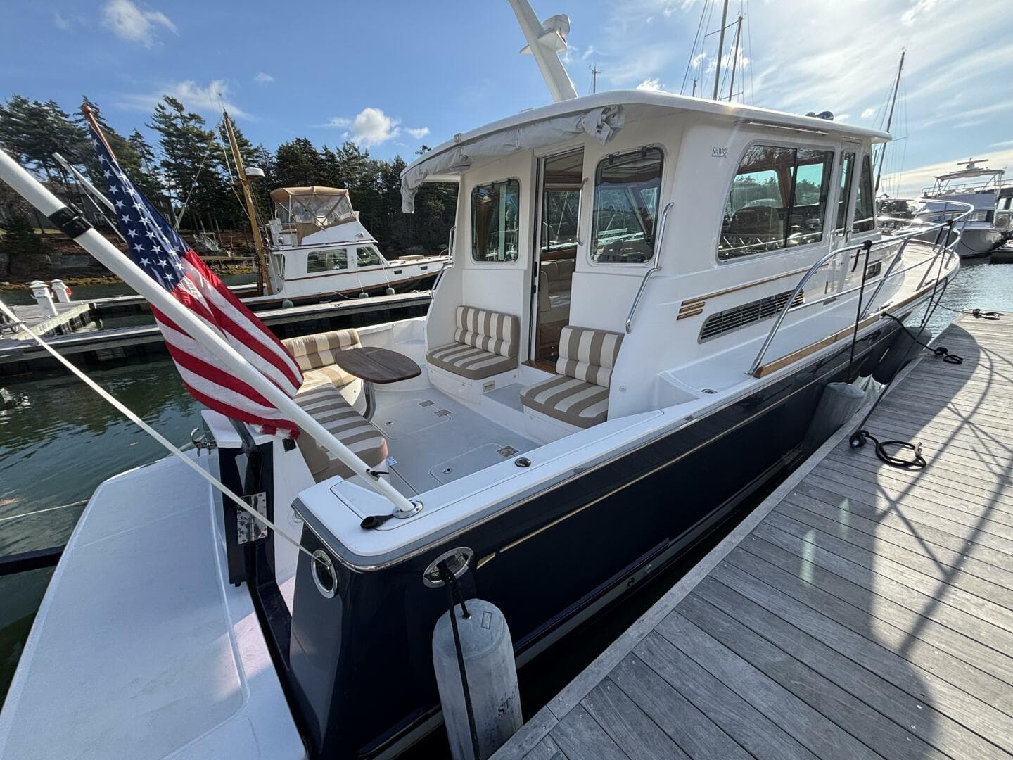 2011 Sabre 40 Sedan — photo 54