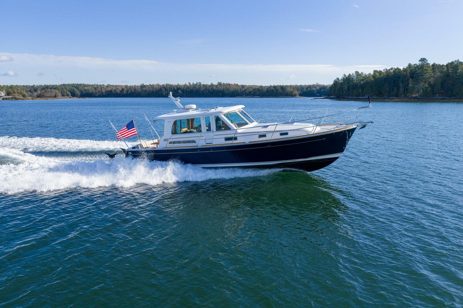 2011 Sabre 40 Sedan — photo 8