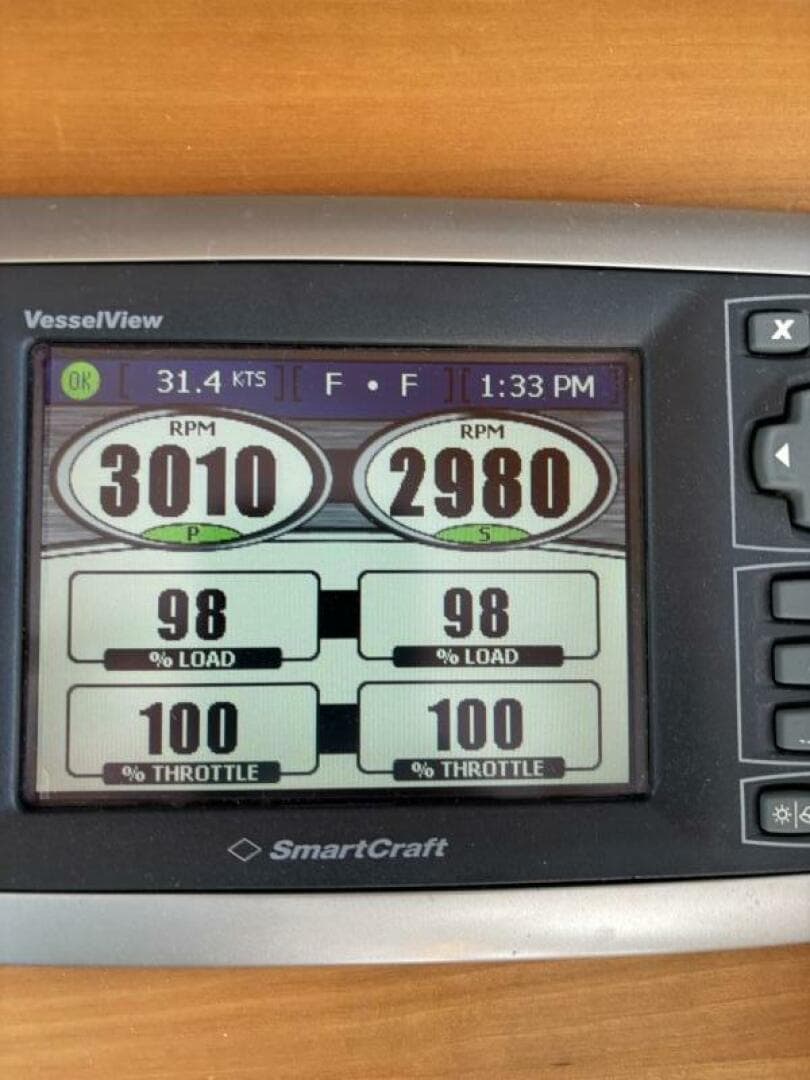 2011 Sabre 40 Sedan — photo 40