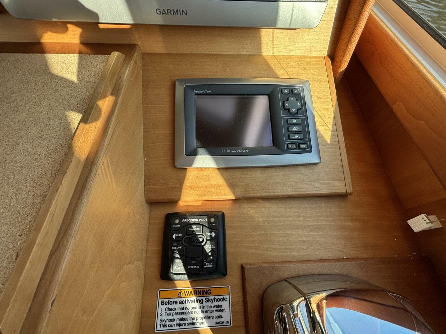 2011 Sabre 40 Sedan — photo 17