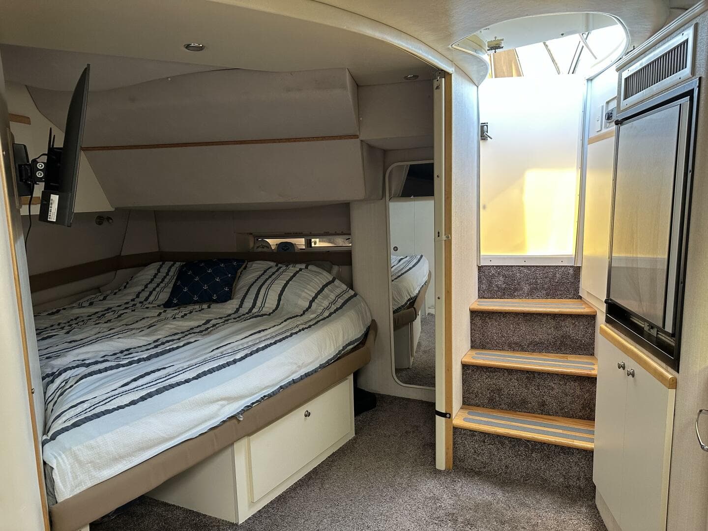 1995 Cruisers 3570 Esprit — photo 13