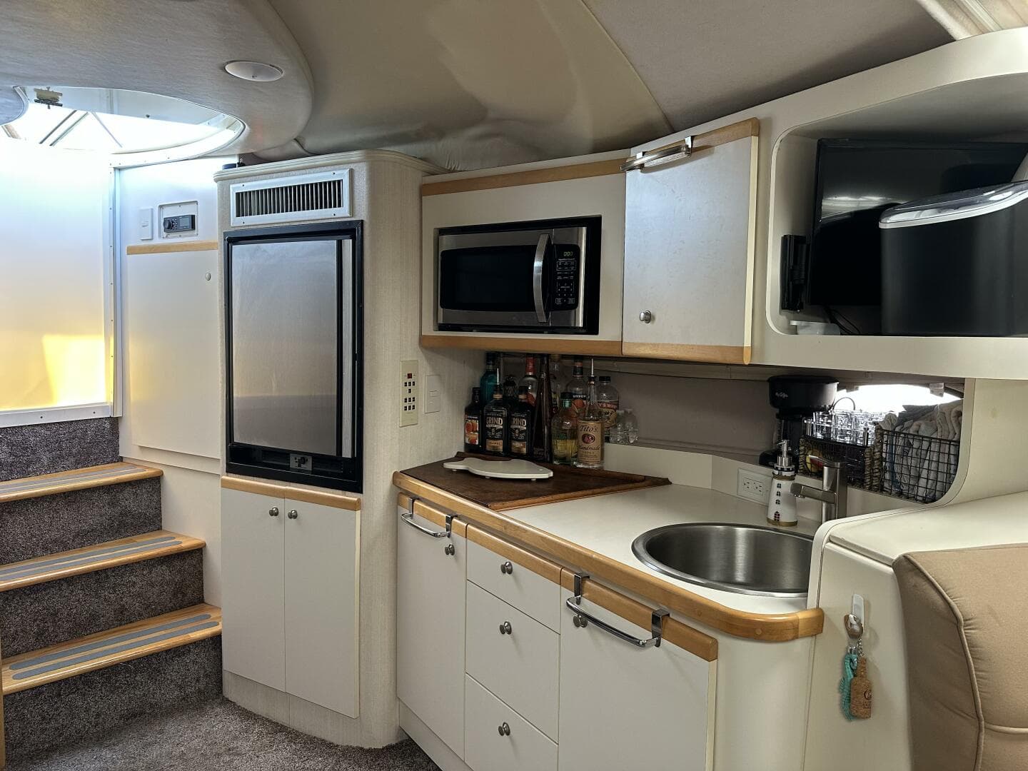 1995 Cruisers 3570 Esprit — photo 9