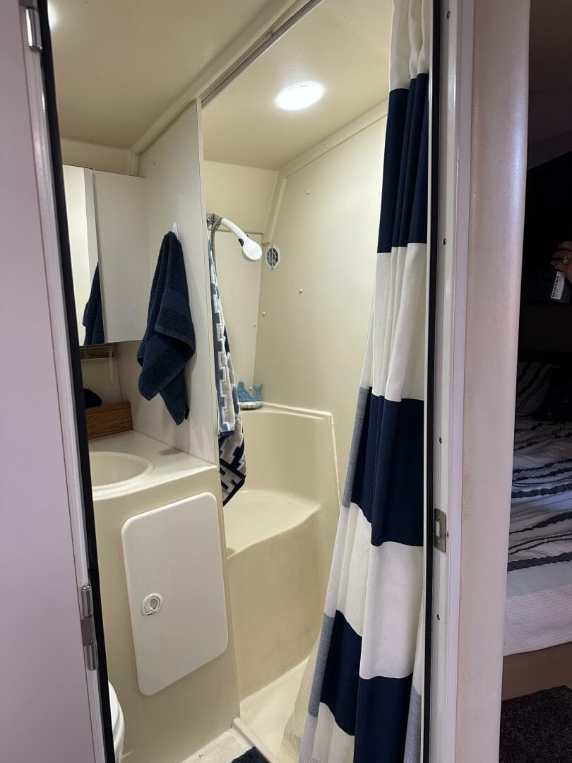 1995 Cruisers 3570 Esprit — photo 17