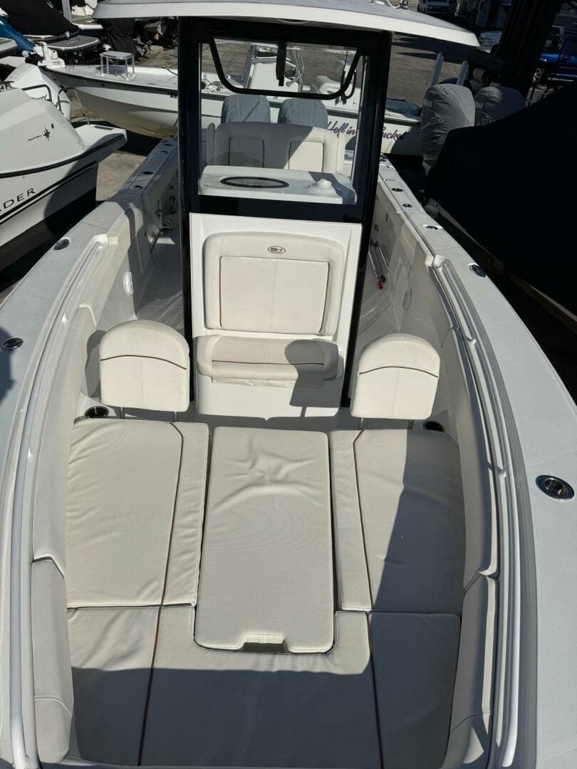 2022 Sea Hunt 27 Gamefish Forward Seating — photo 10