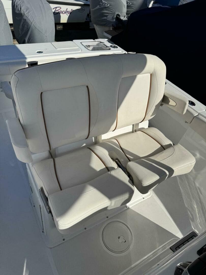 2022 Sea Hunt 27 Gamefish Forward Seating — photo 12