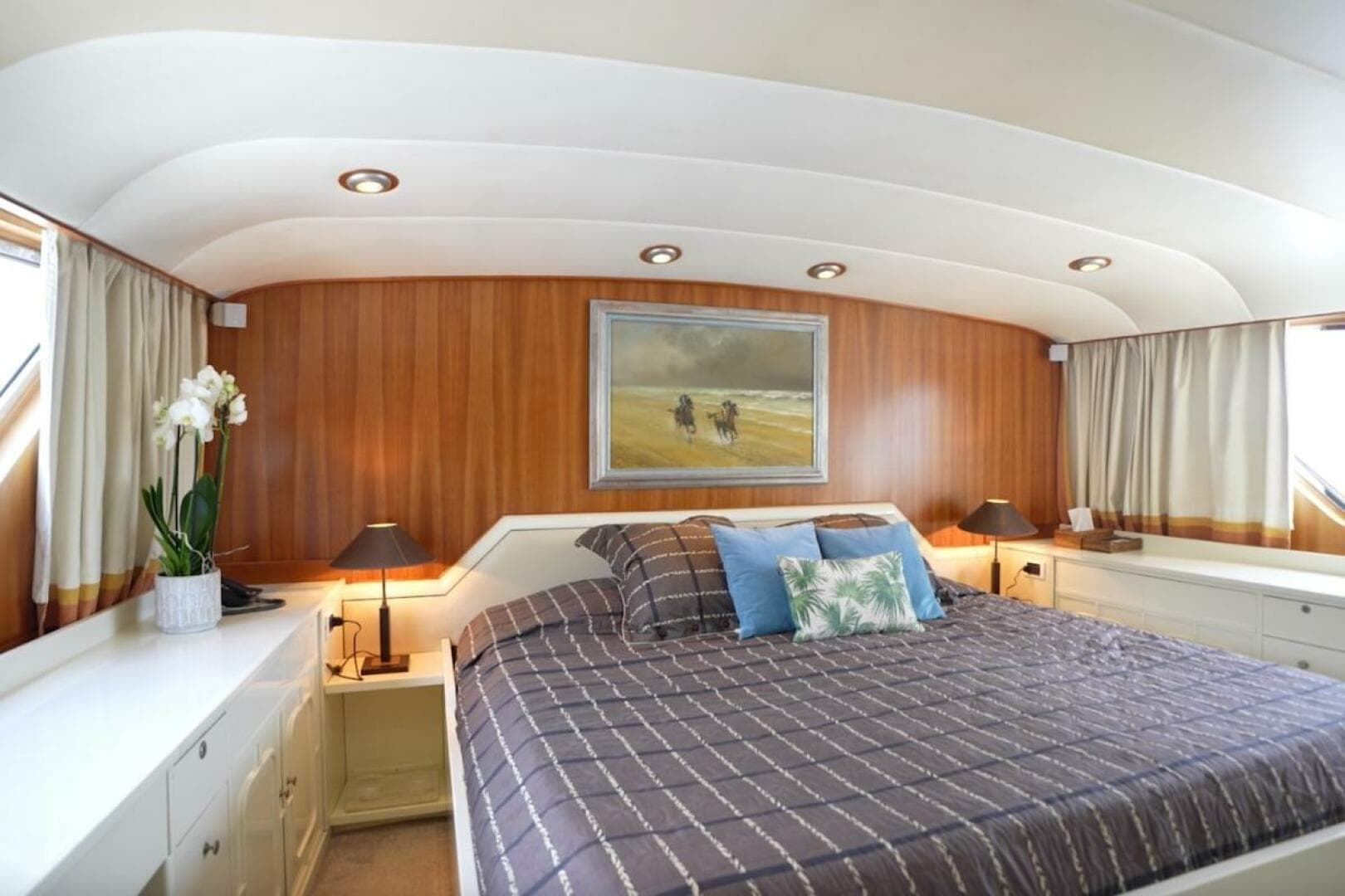 1976 Crn 36 — photo 20