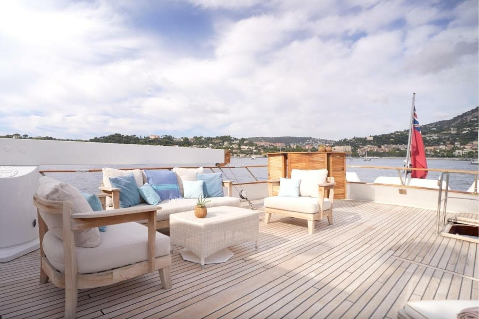 1976 Crn 36 — photo 14