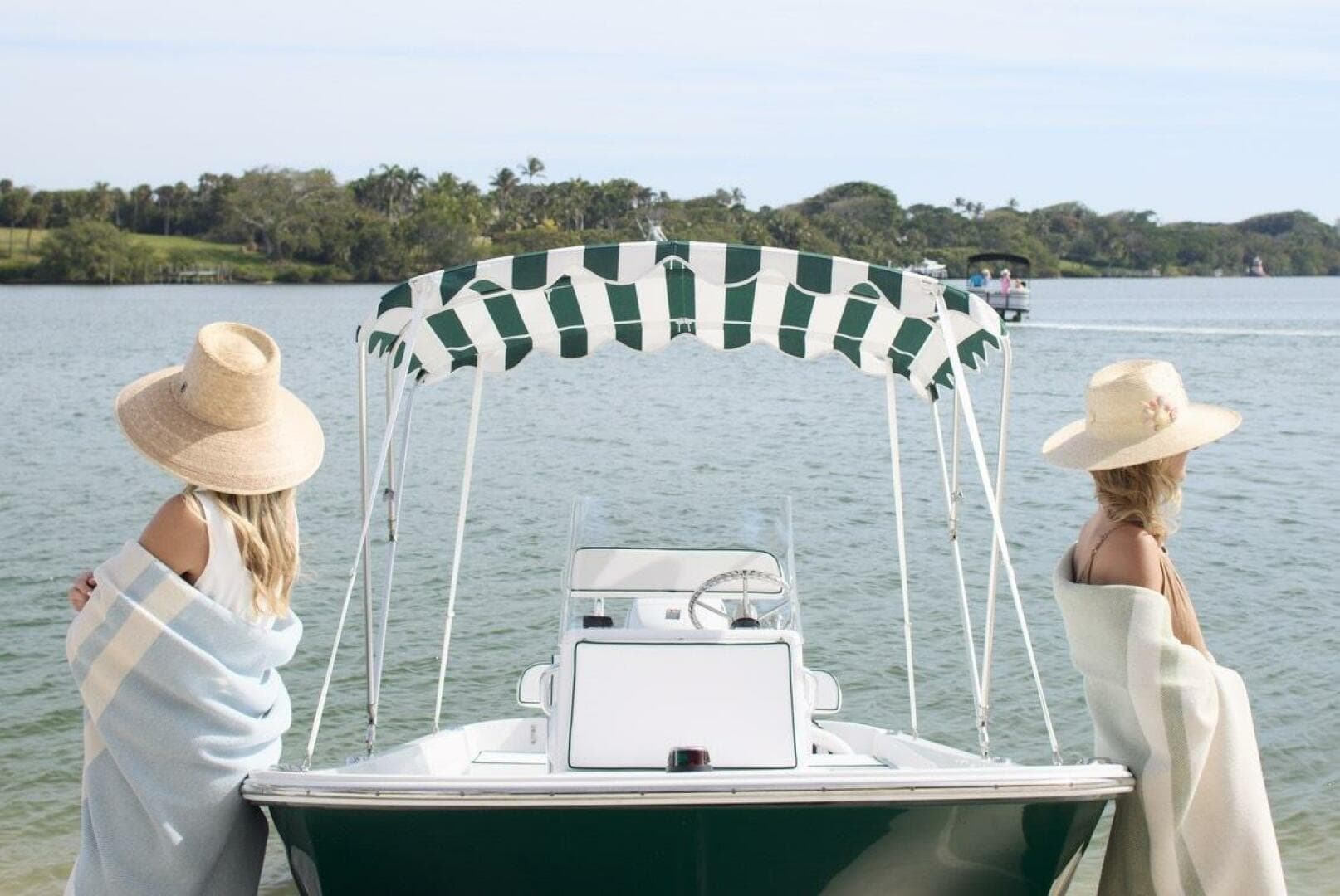 2026 Custom Palm Yachts 17 — photo 4