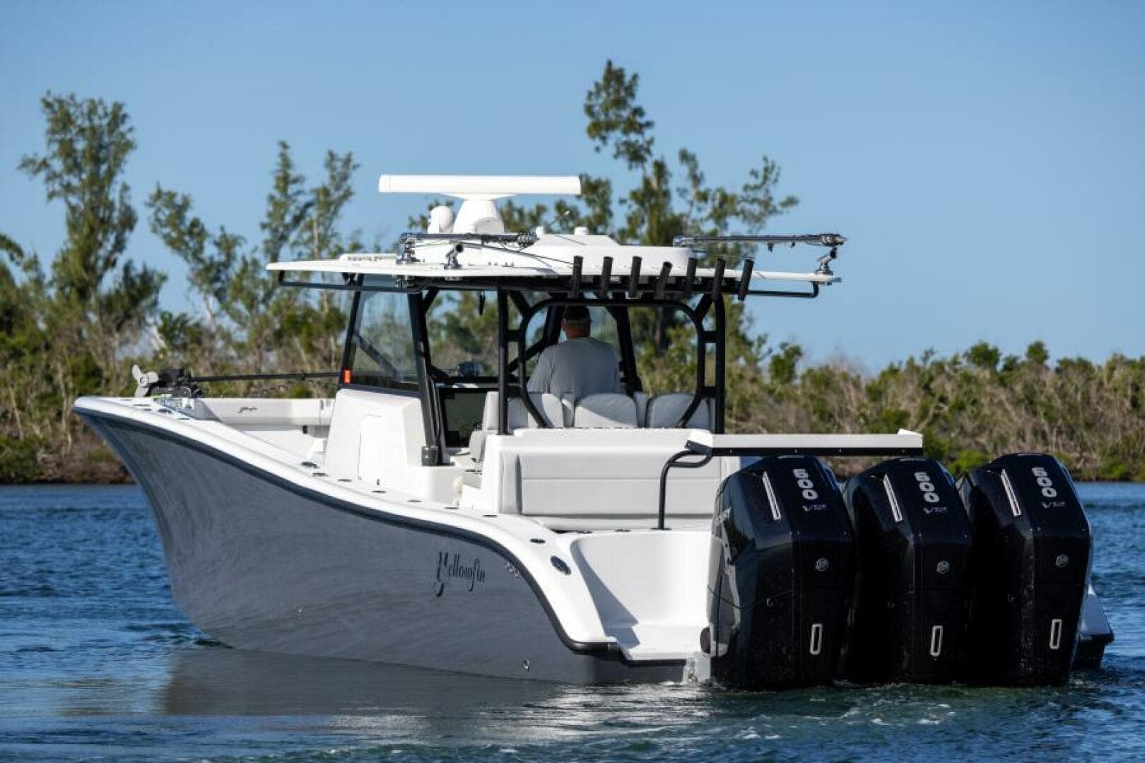 2023 Yellowfin 42 Offshore — photo 20