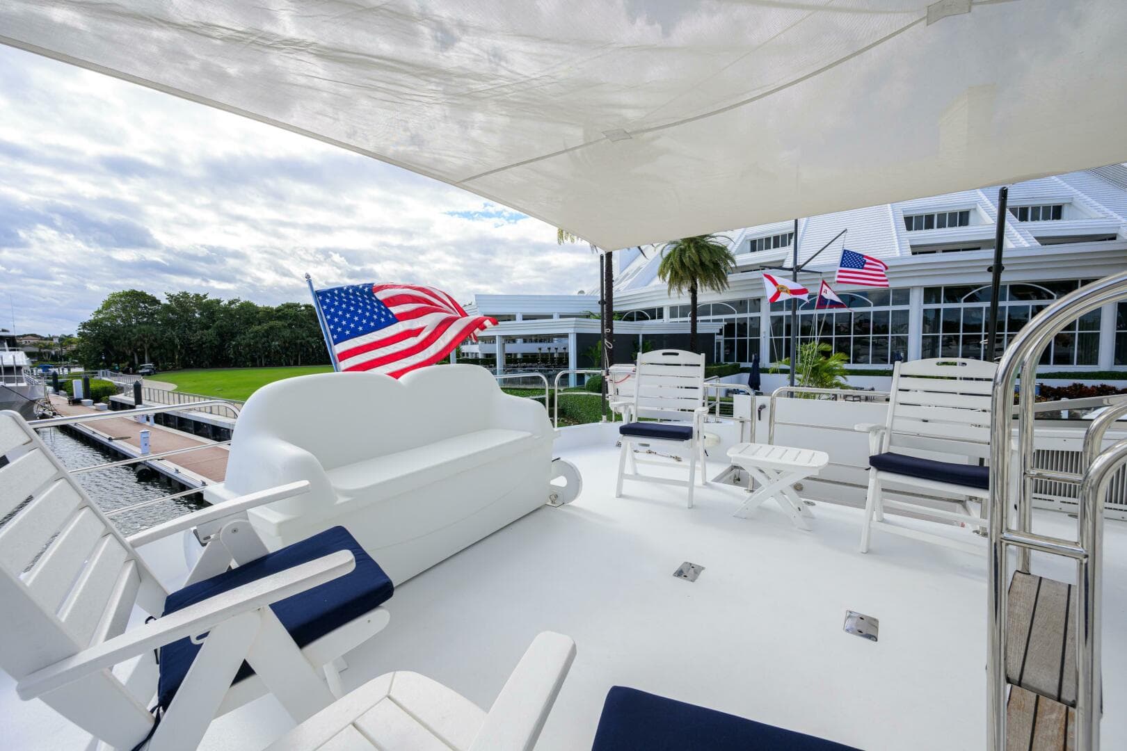 2006 Hatteras 80 — photo 29