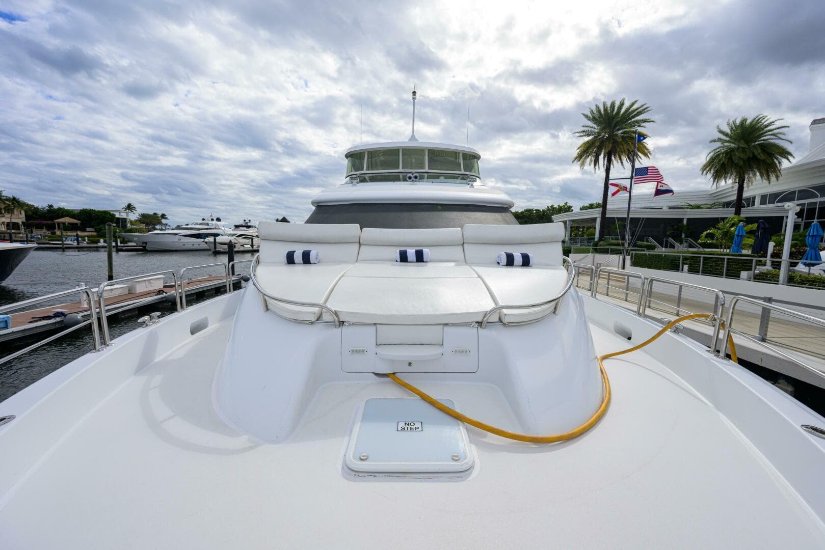 2006 Hatteras 80 — photo 24