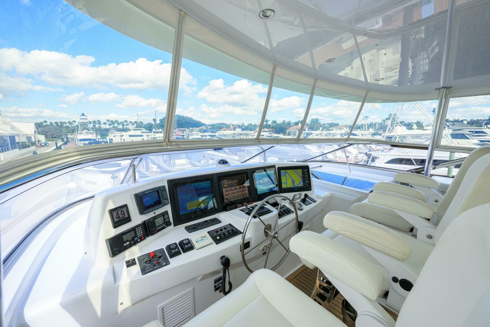 2006 Hatteras 80 — photo 27