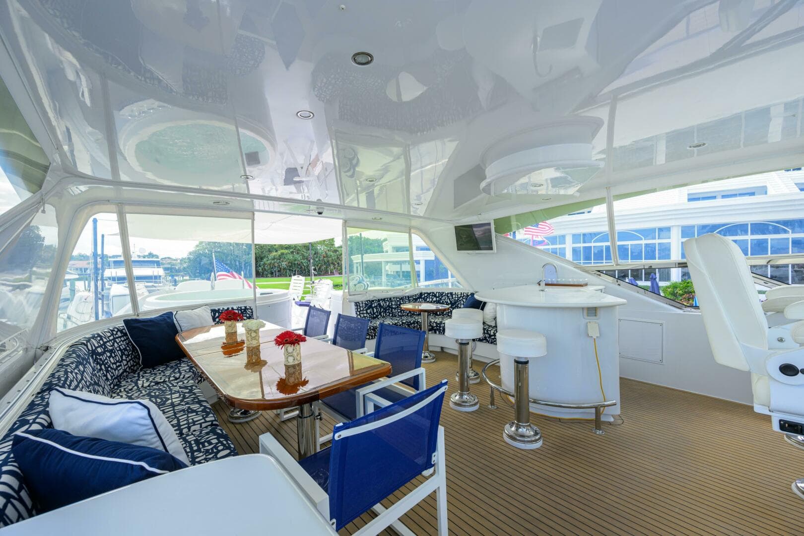 2006 Hatteras 80 — photo 26