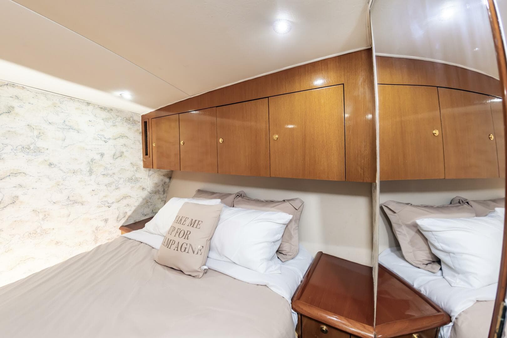 2001 Ocean Yachts 52 Super Sport — photo 39