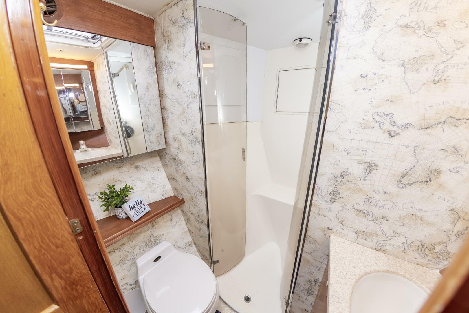 2001 Ocean Yachts 52 Super Sport — photo 40