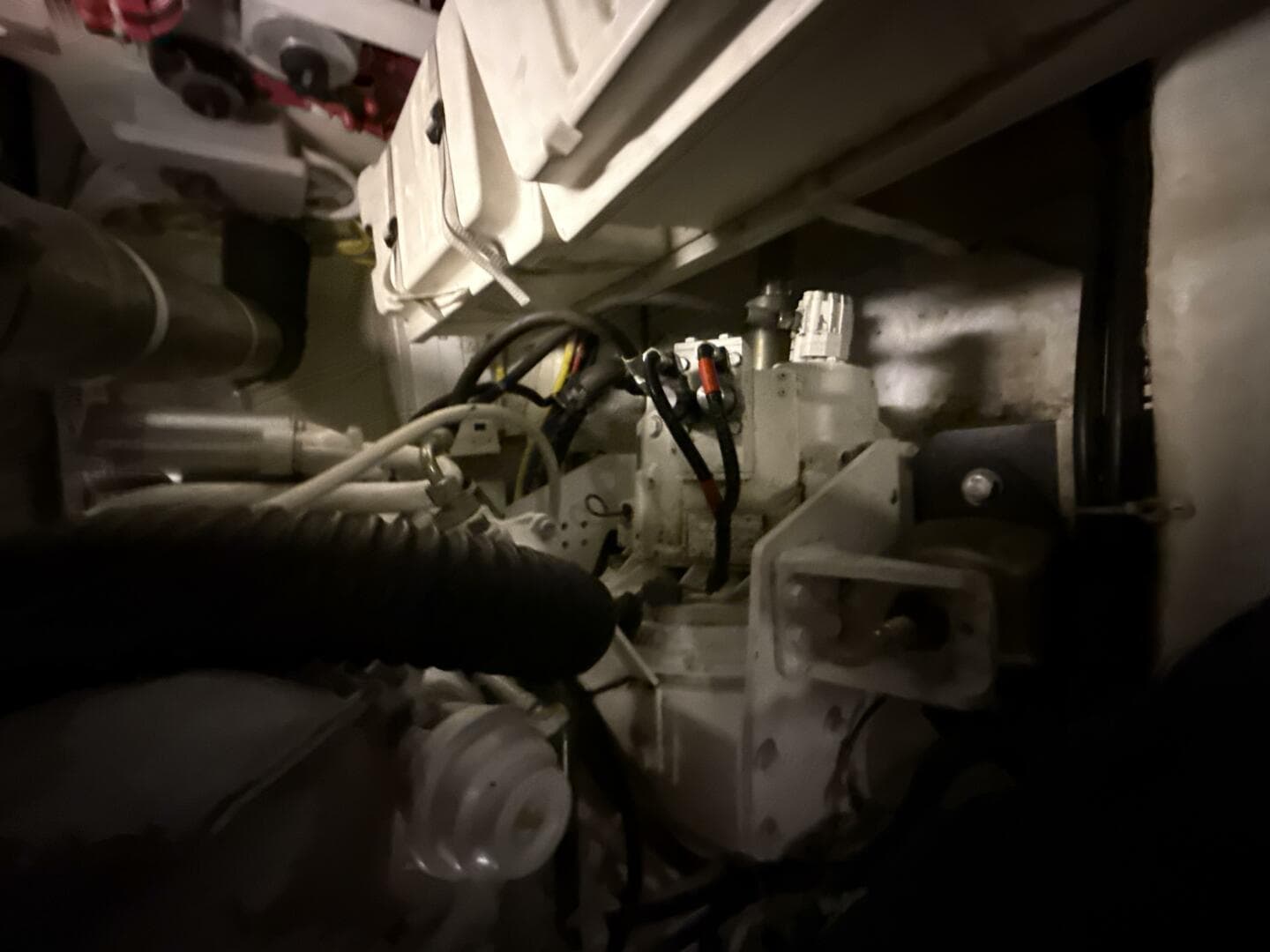 2004 Carver 460 Voyager — photo 83