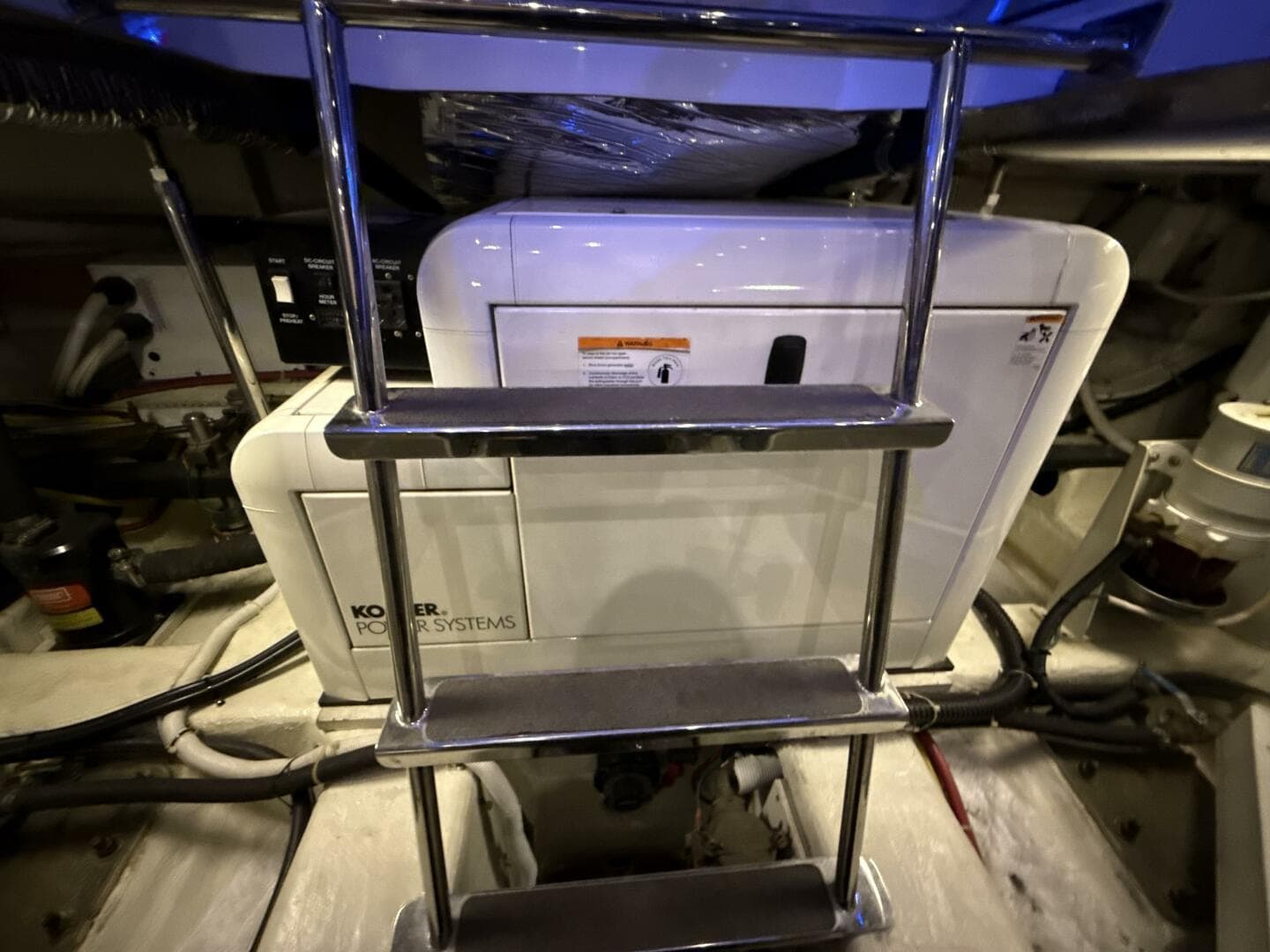 2004 Carver 460 Voyager — photo 75