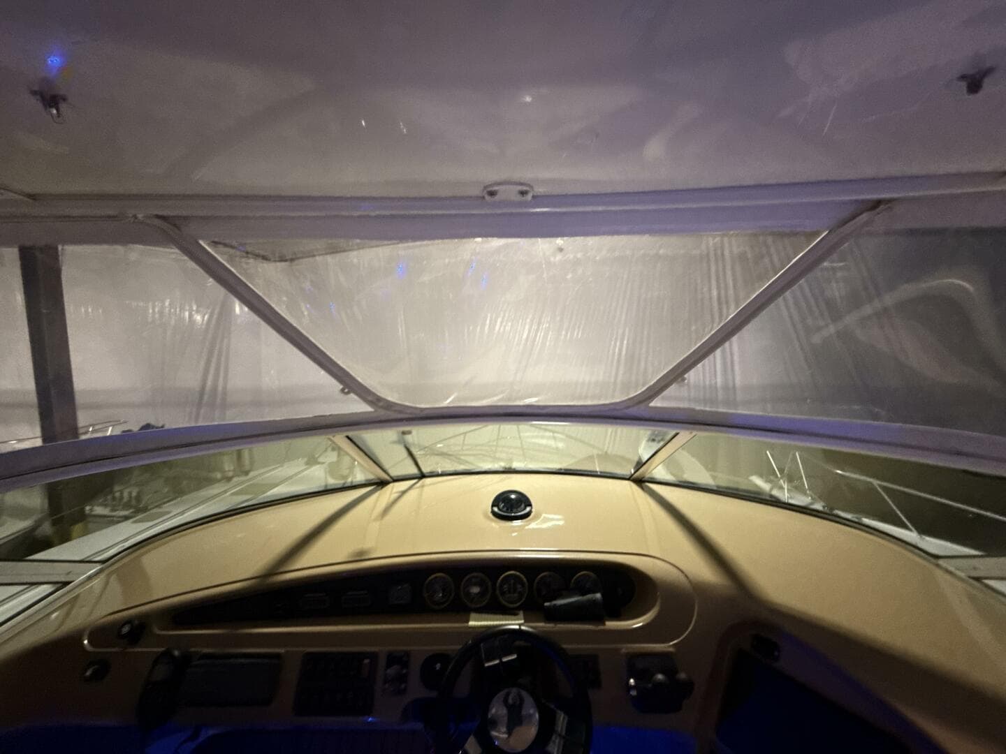 2004 Carver 460 Voyager — photo 117