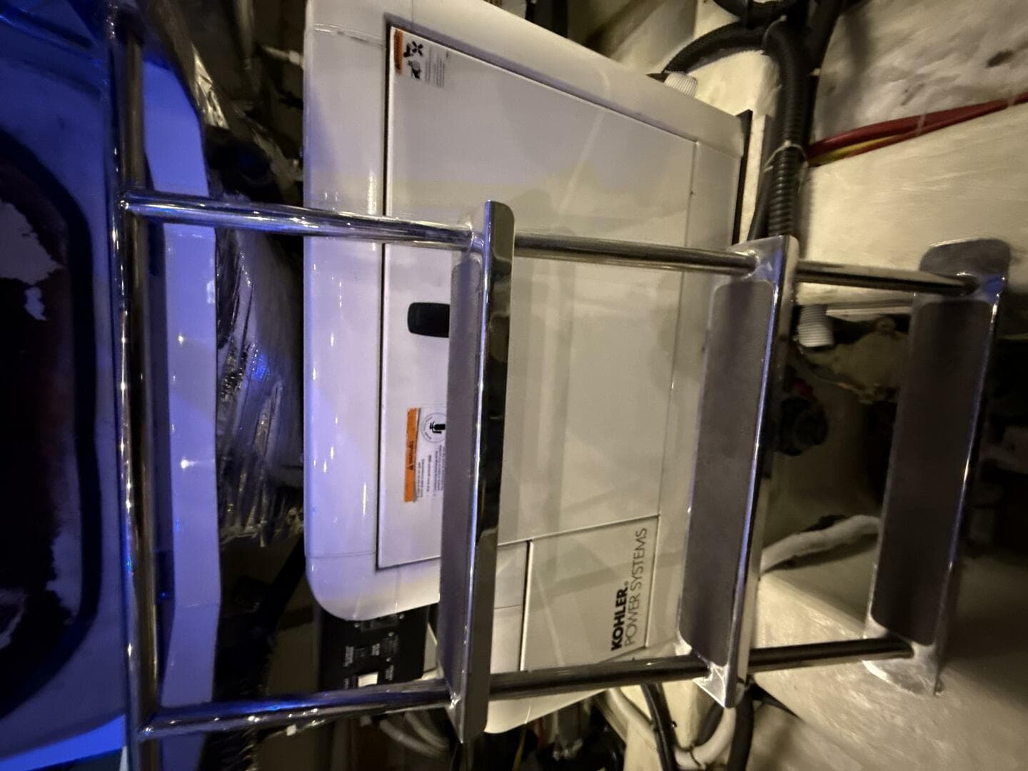 2004 Carver 460 Voyager — photo 73