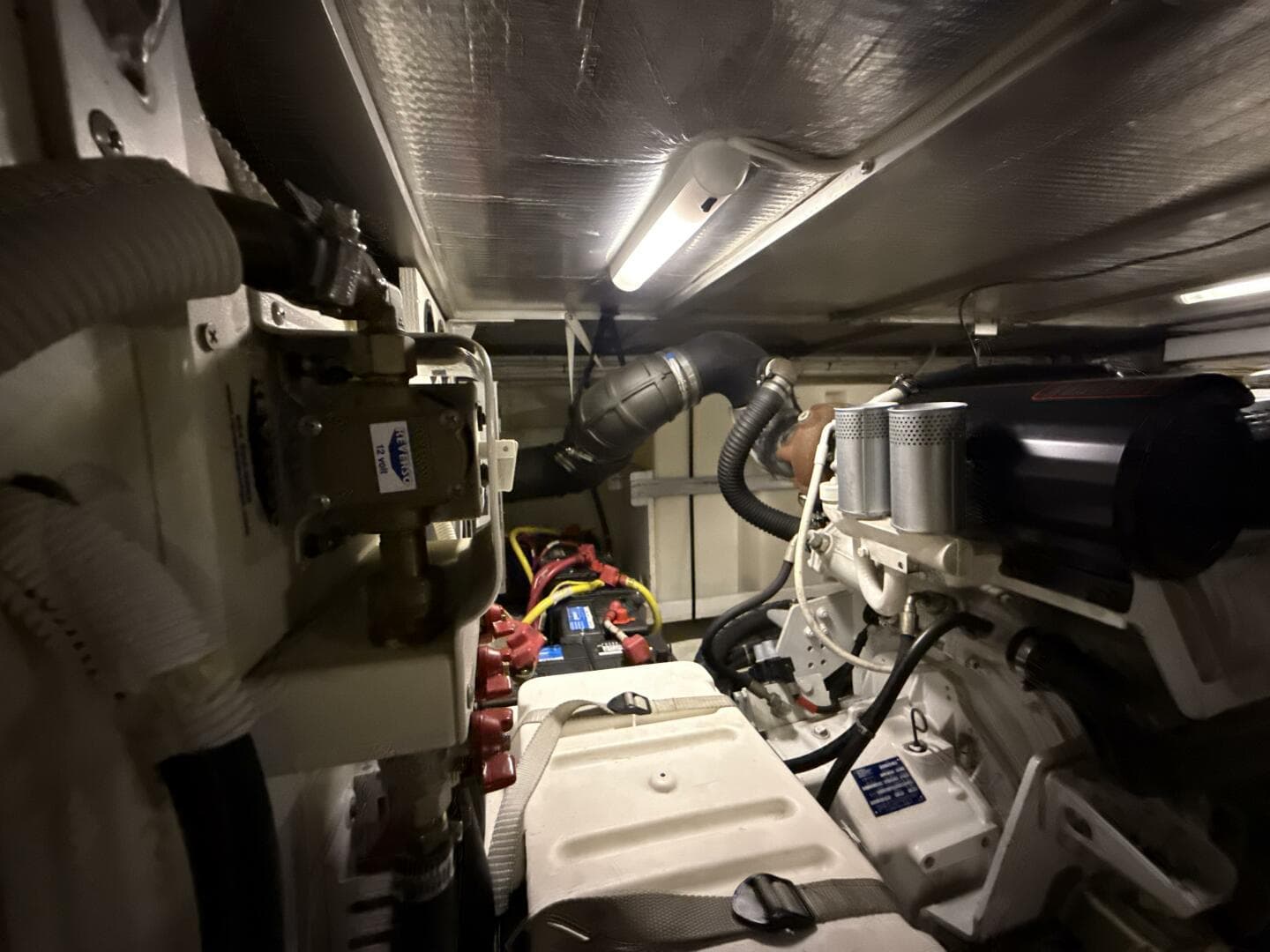 2004 Carver 460 Voyager — photo 103