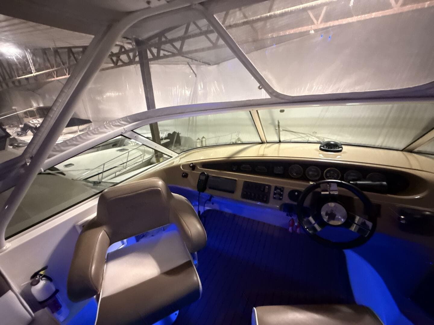 2004 Carver 460 Voyager — photo 118