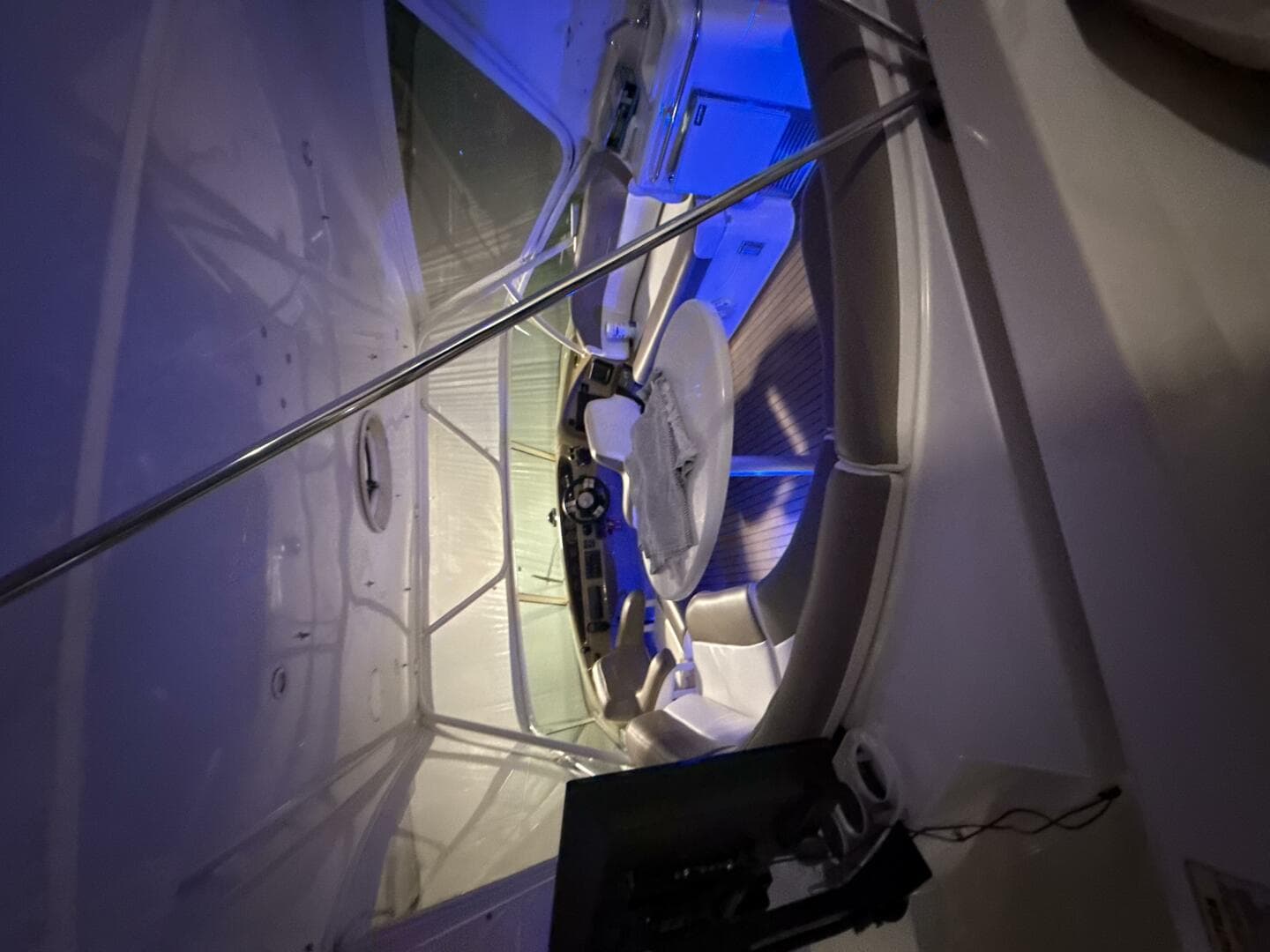 2004 Carver 460 Voyager — photo 136