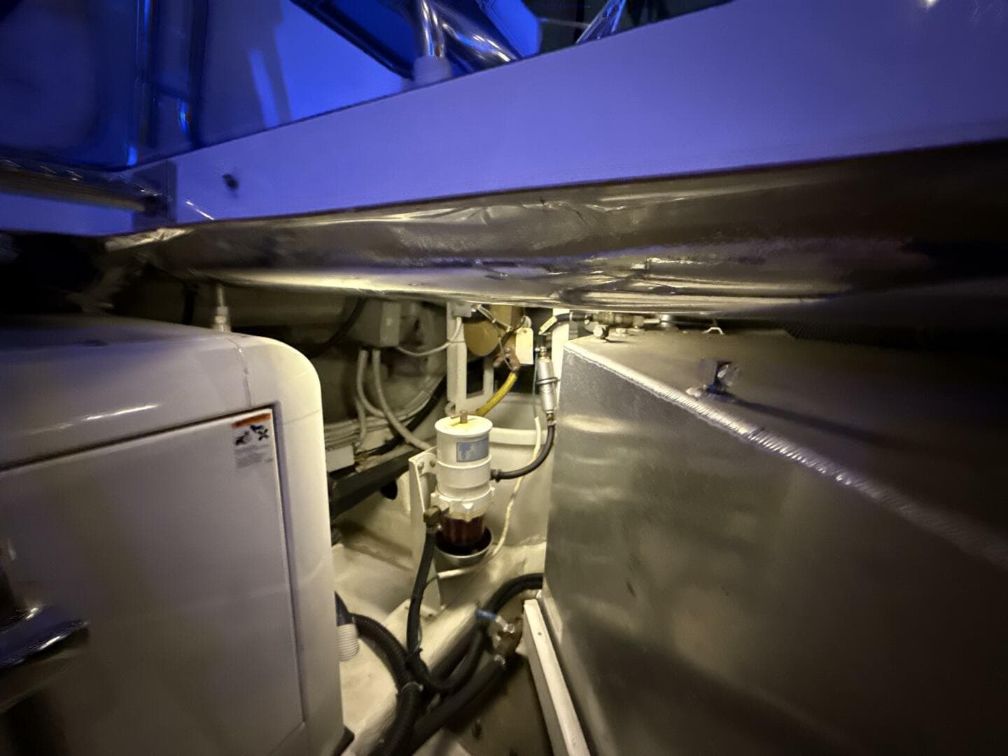 2004 Carver 460 Voyager — photo 74