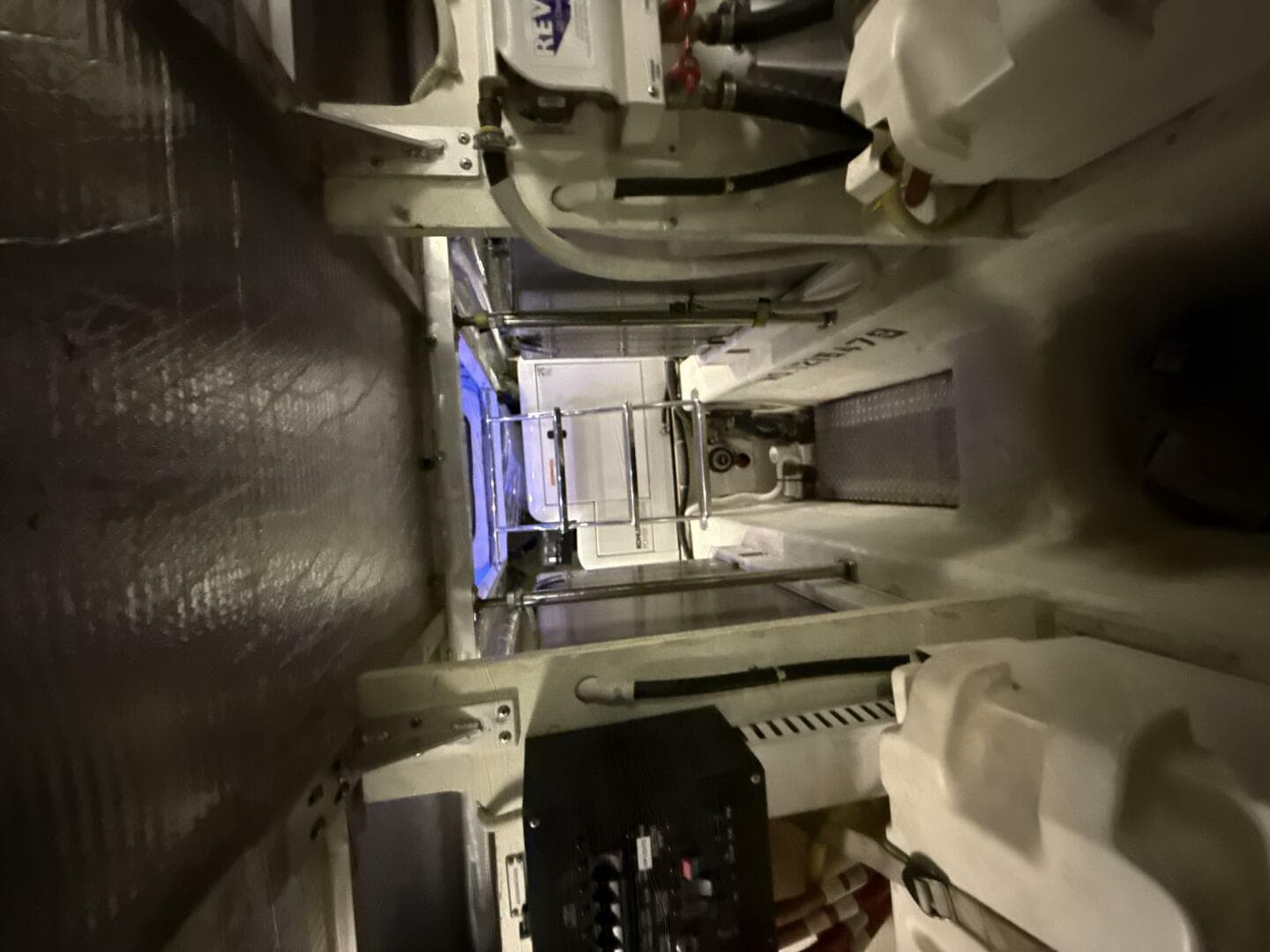 2004 Carver 460 Voyager — photo 87