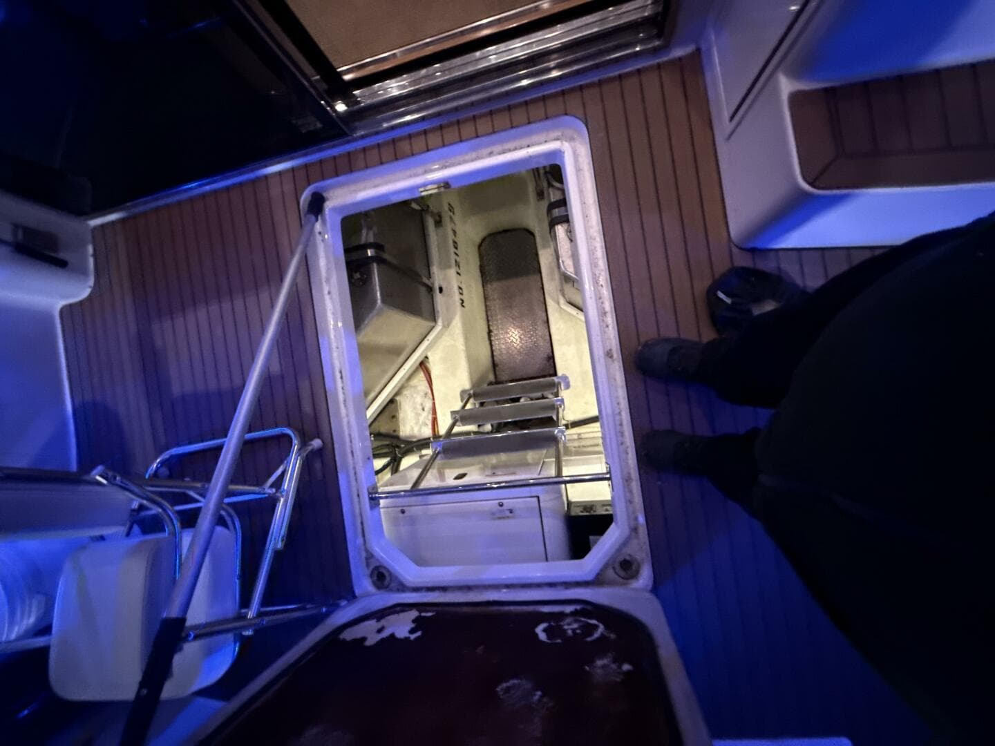 2004 Carver 460 Voyager — photo 112