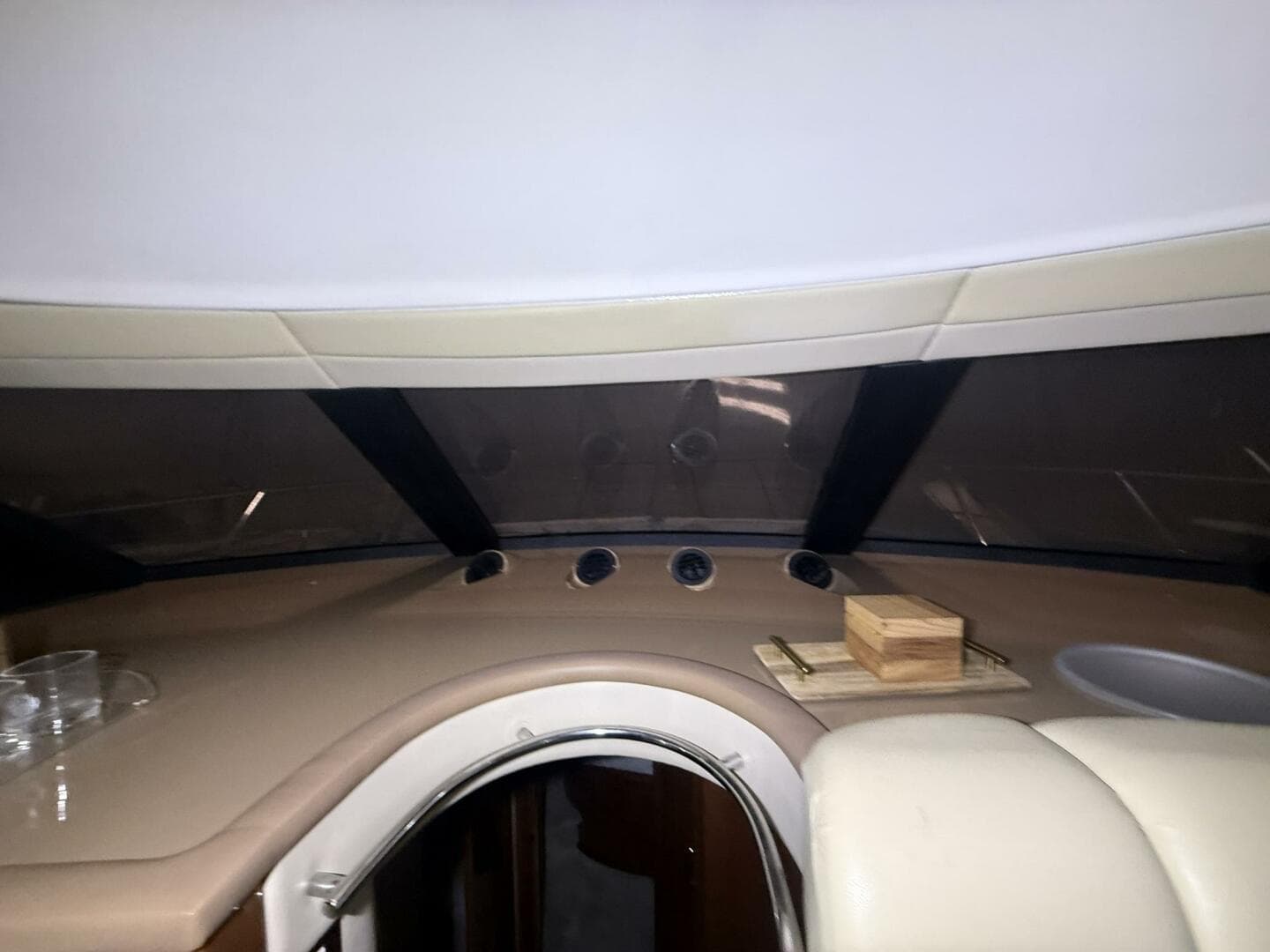 2004 Carver 460 Voyager — photo 39