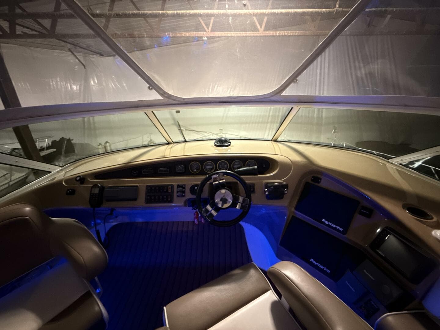 2004 Carver 460 Voyager — photo 120