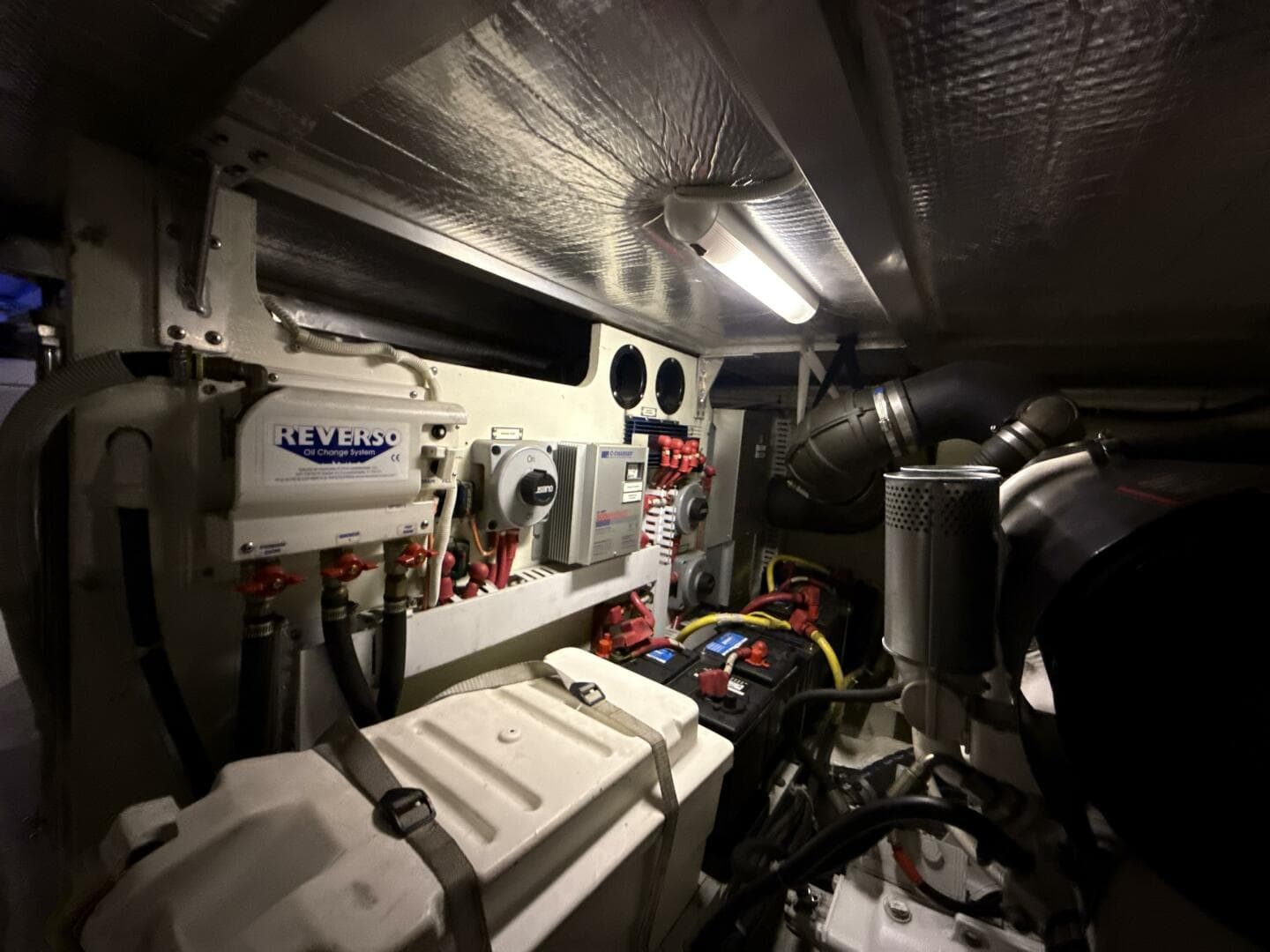 2004 Carver 460 Voyager — photo 96