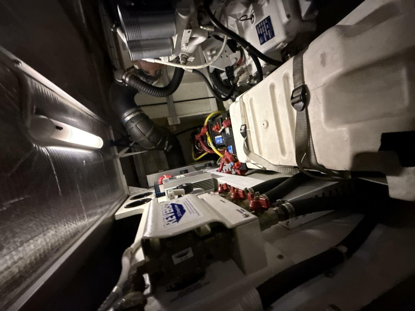 2004 Carver 460 Voyager — photo 104