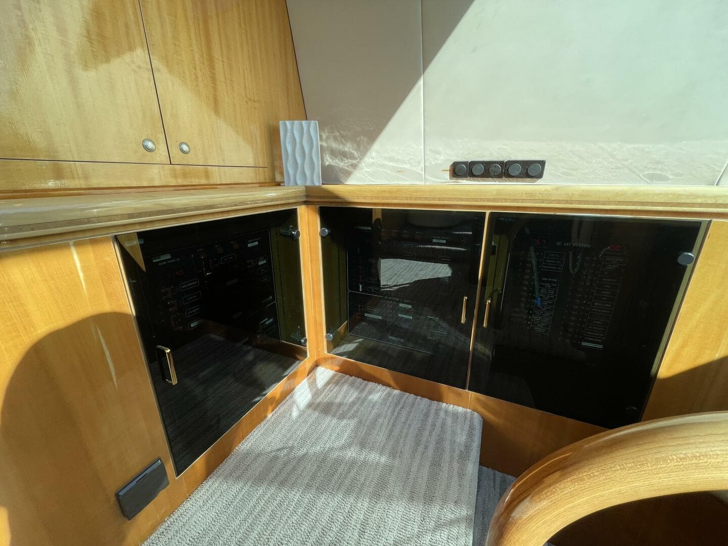 1999 Horizon 70 — photo 23