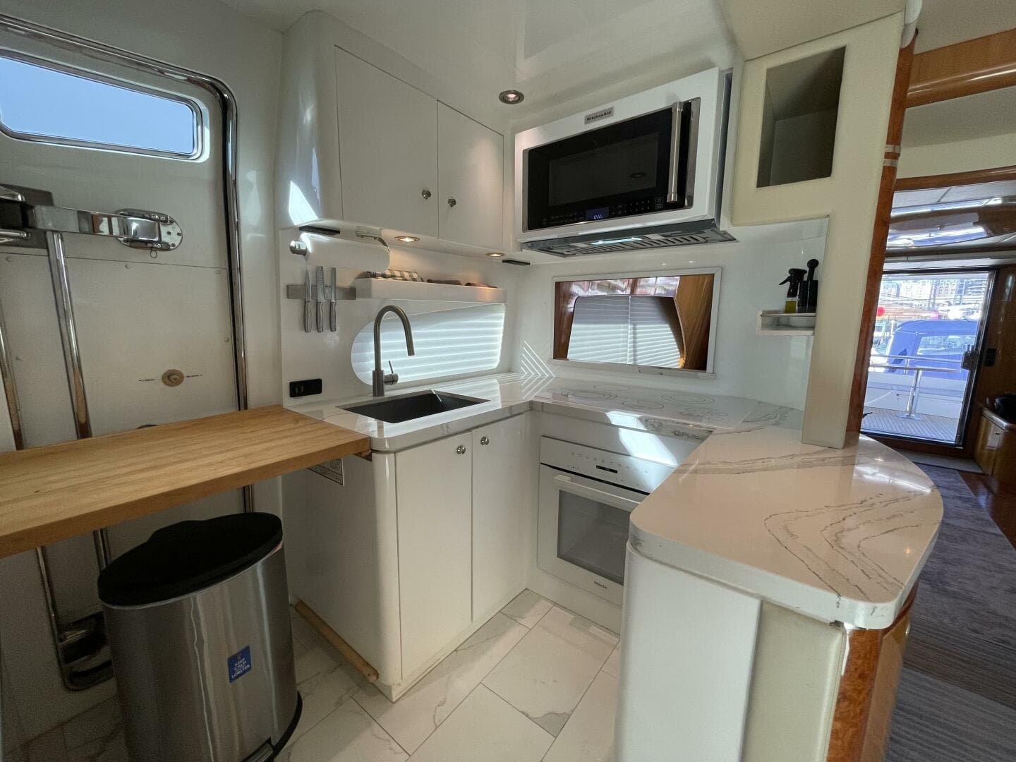 1999 Horizon 70 — photo 52