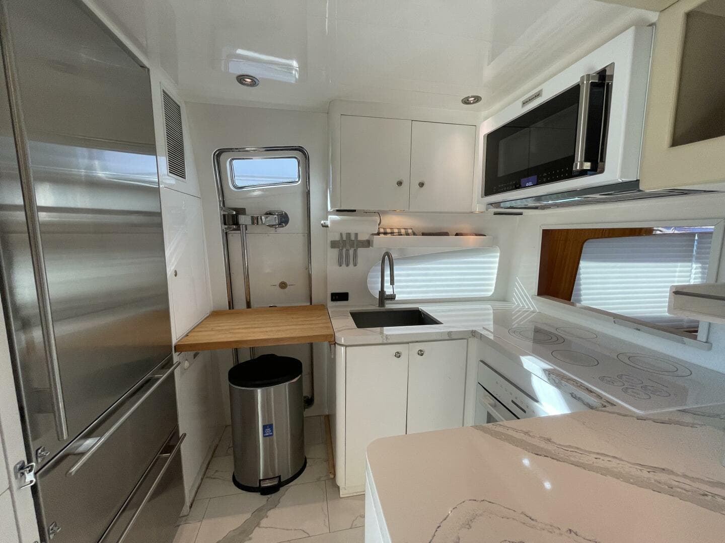 1999 Horizon 70 — photo 25