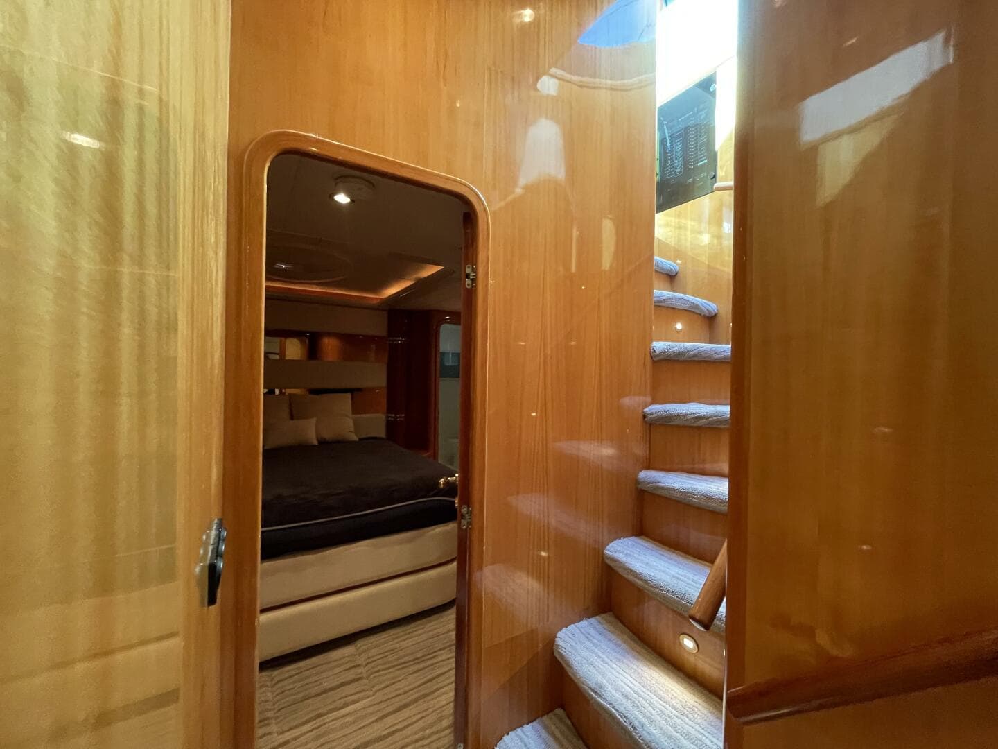 1999 Horizon 70 — photo 20