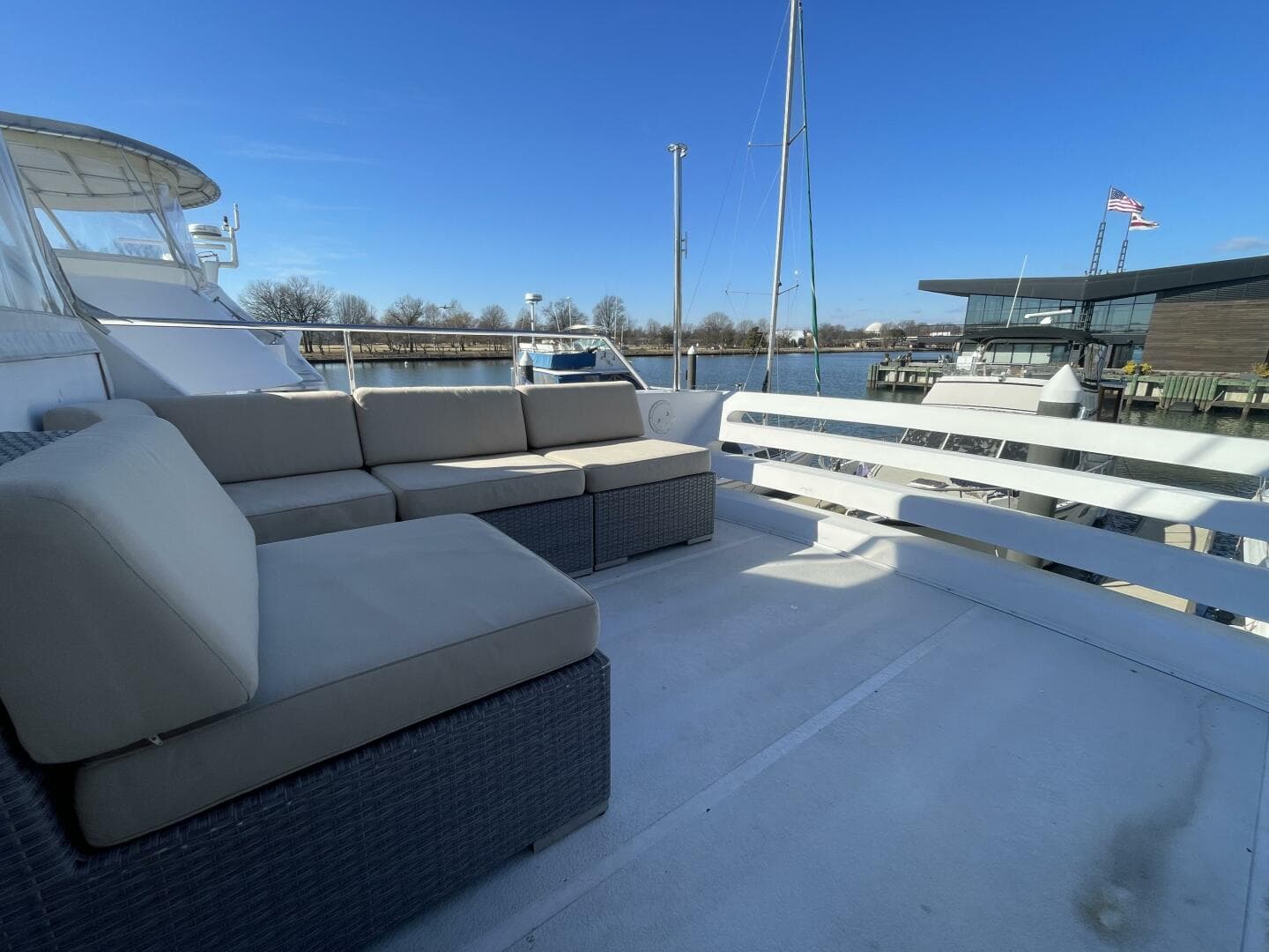 1999 Horizon 70 — photo 29