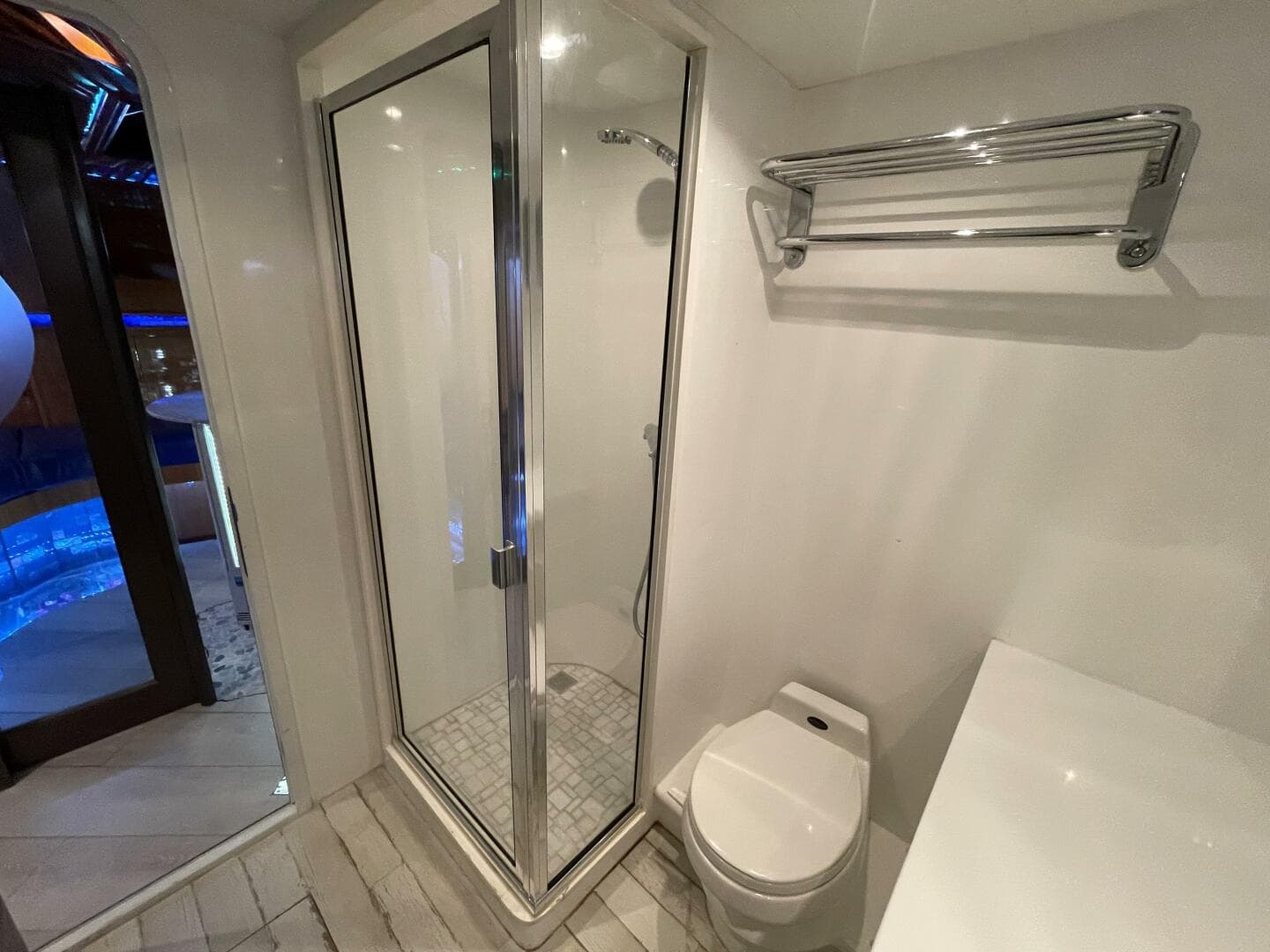 1999 Horizon 70 — photo 37