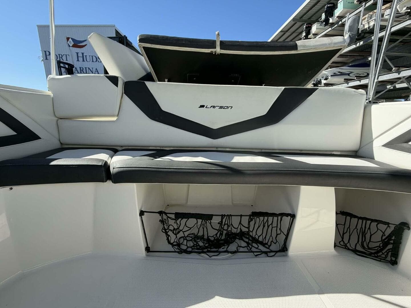 2015 Larson LX 225S IO — photo 18