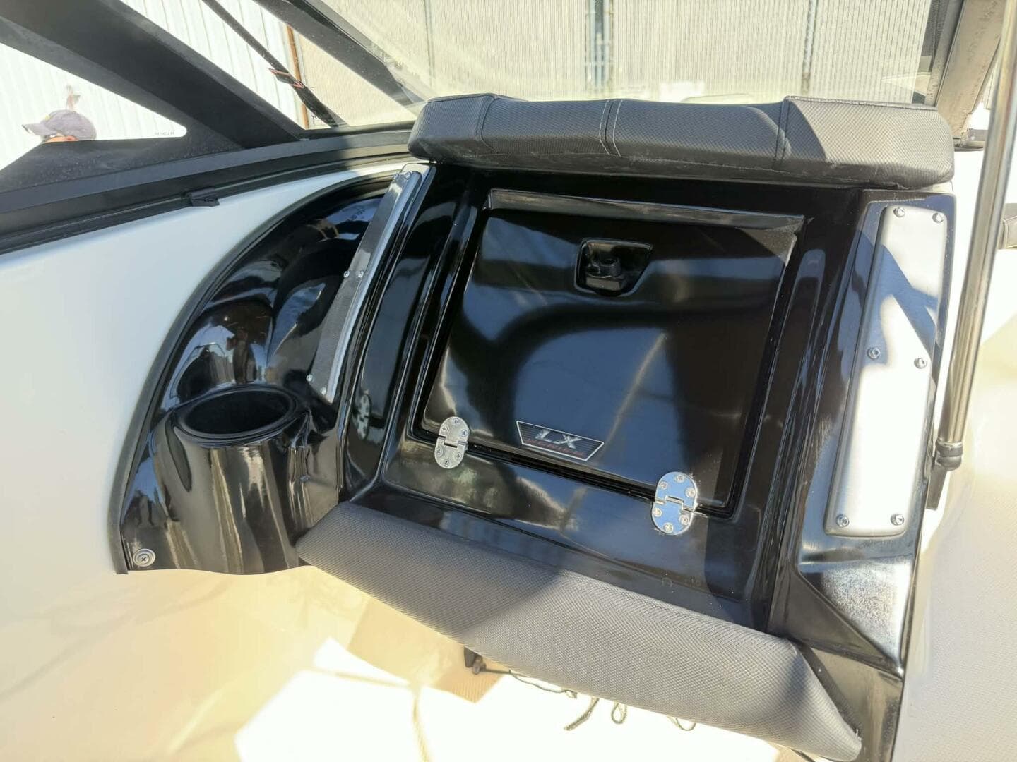 2015 Larson LX 225S IO — photo 20