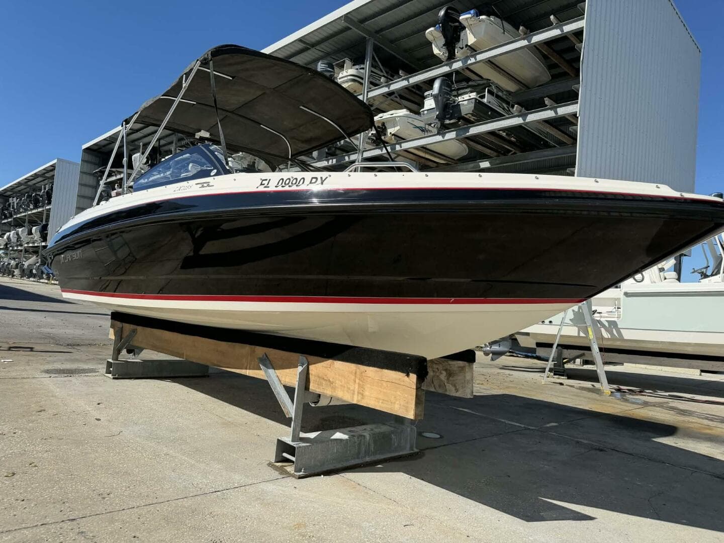 2015 Larson LX 225S IO — photo 2