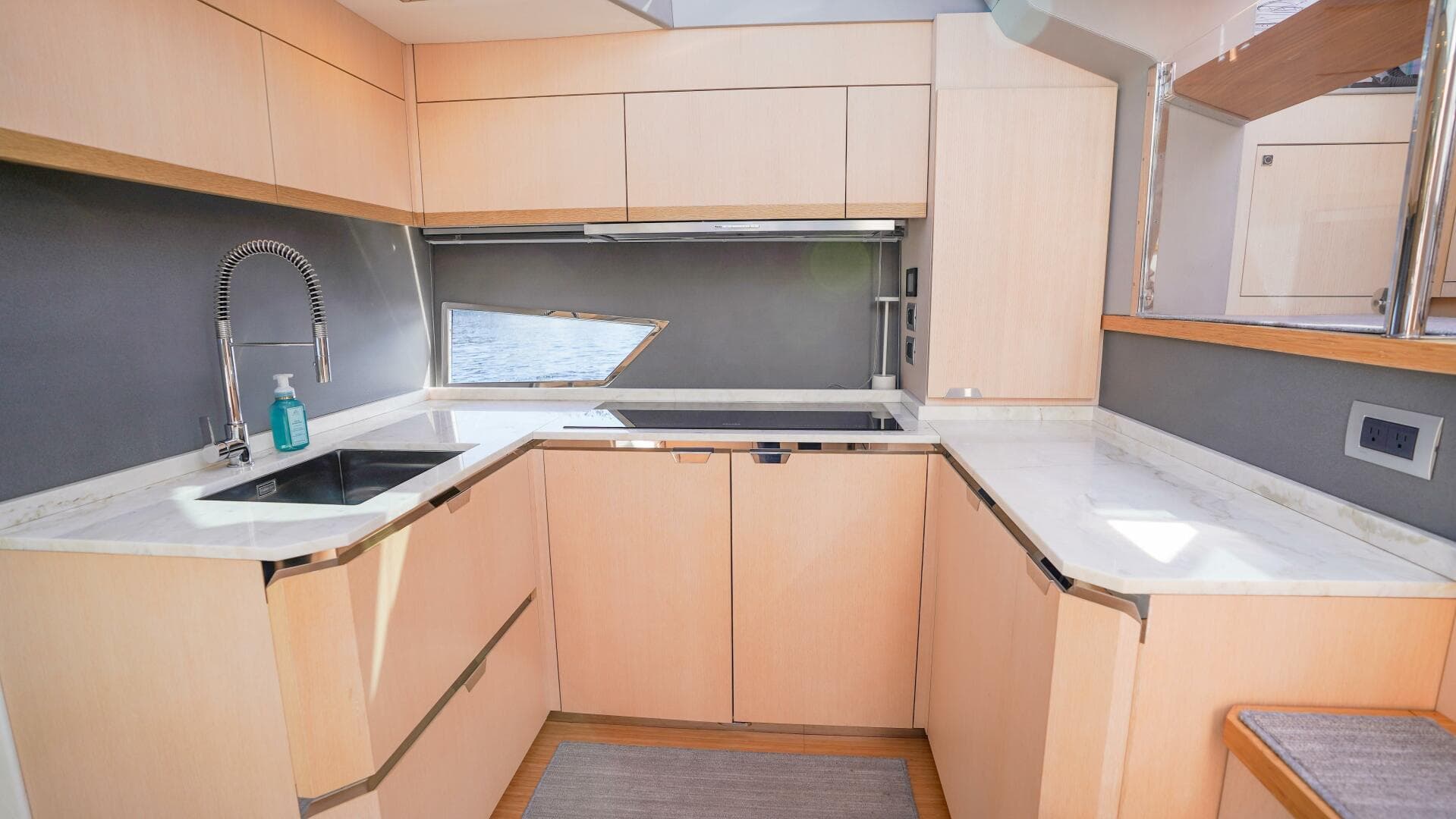 2019 Rio Yachts Colorado 56 — photo 22