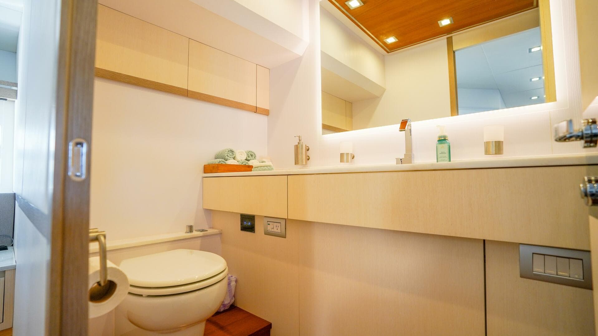 2019 Rio Yachts Colorado 56 — photo 28