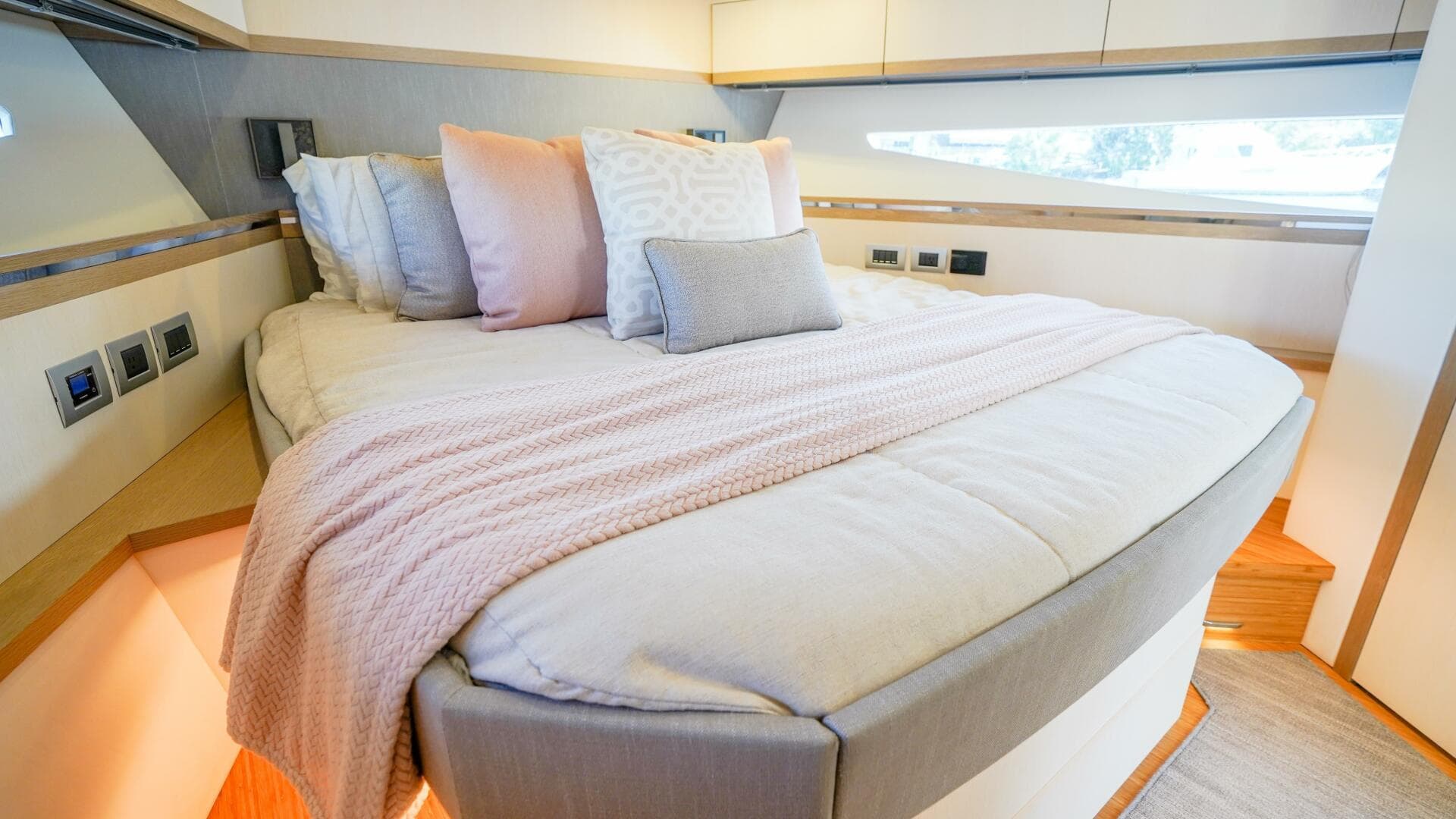 2019 Rio Yachts Colorado 56 — photo 33