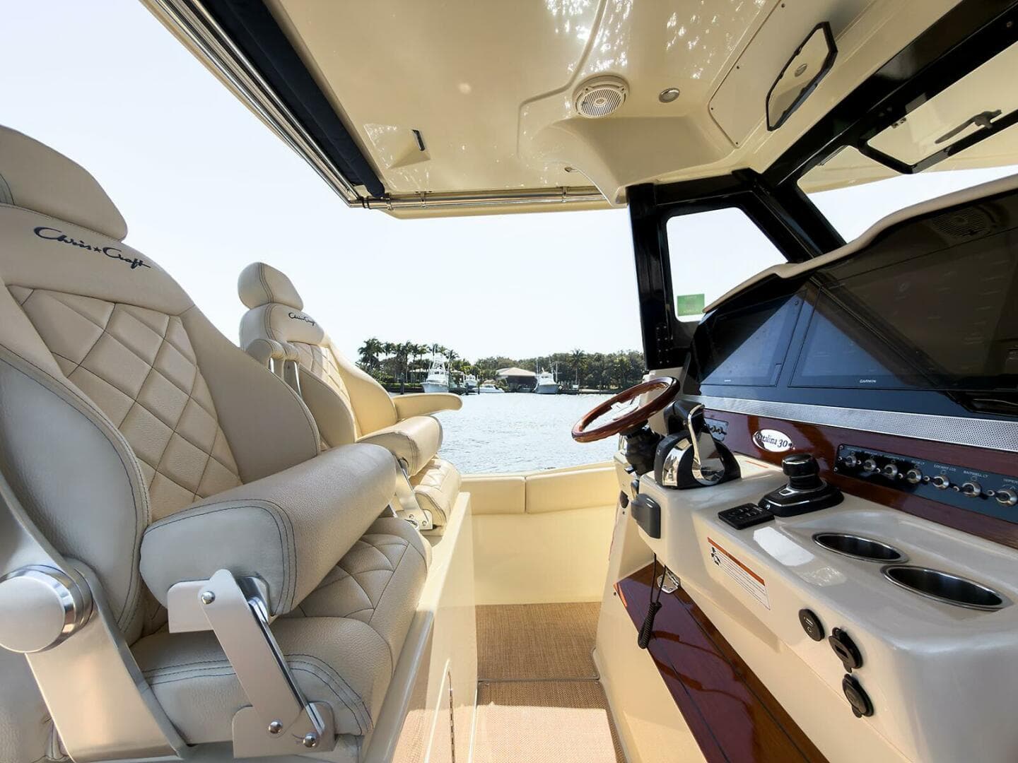 2019 Chris-Craft Catalina 30 — photo 17