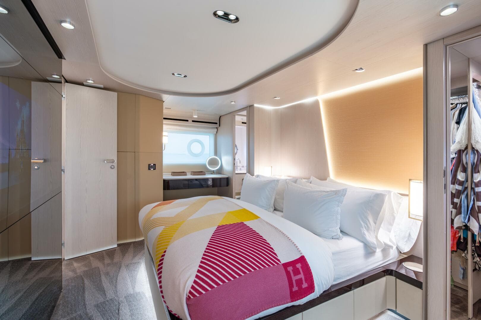 2022 Azimut 78 — photo 42